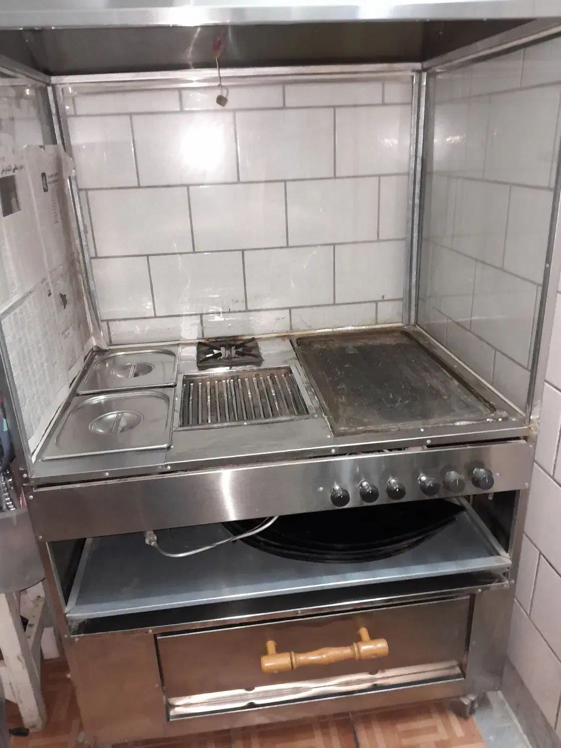 فر شش کاره پیتزا وساندویچ درحدنو|کافی‌شاپ و رستوران|فرمهین, |دیوار