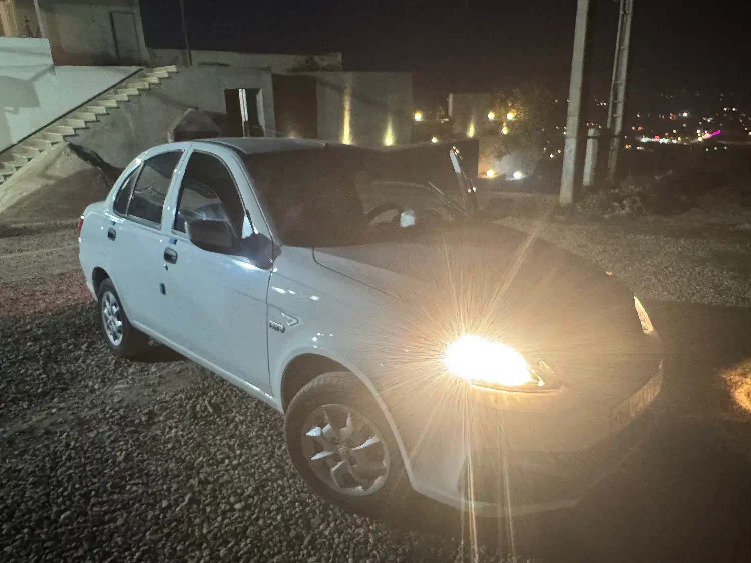 فروشی ۴۰۳|خودرو سواری و وانت|گنبد کاووس, |دیوار