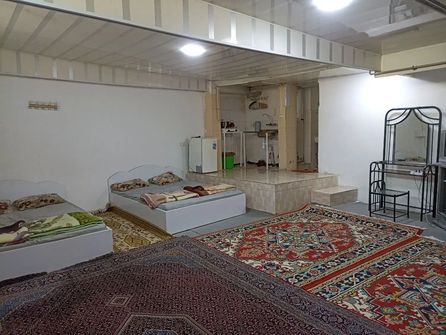 سویت اجاره ای داخل بازار باپارکینگ|اجارهٔ کوتاه‌مدت آپارتمان و سوئیت|بانه, |دیوار