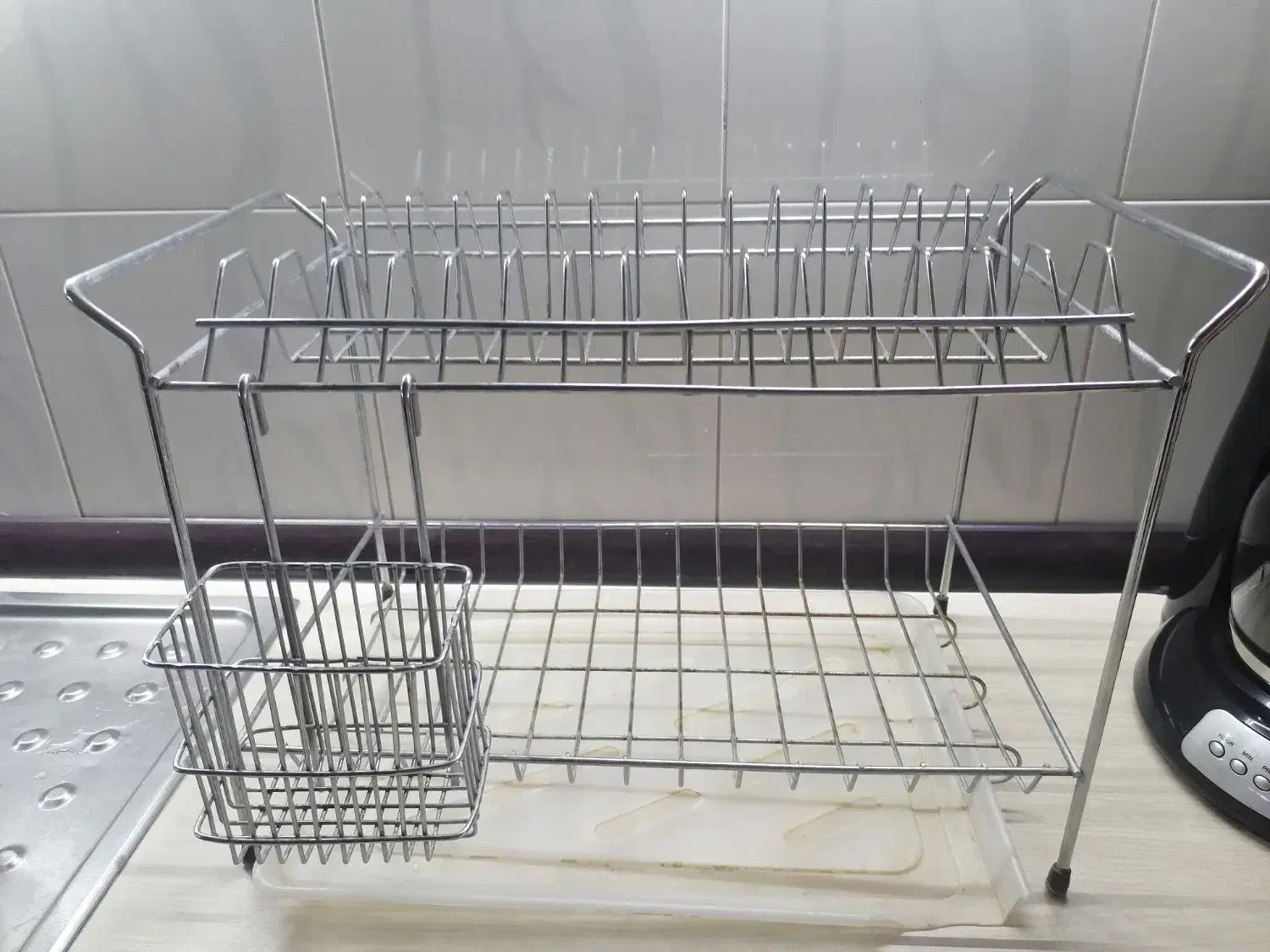 آب چکان|آب‌چکان و نظم‌دهنده ظروف|شاهین‌شهر, خانه کارگر|دیوار