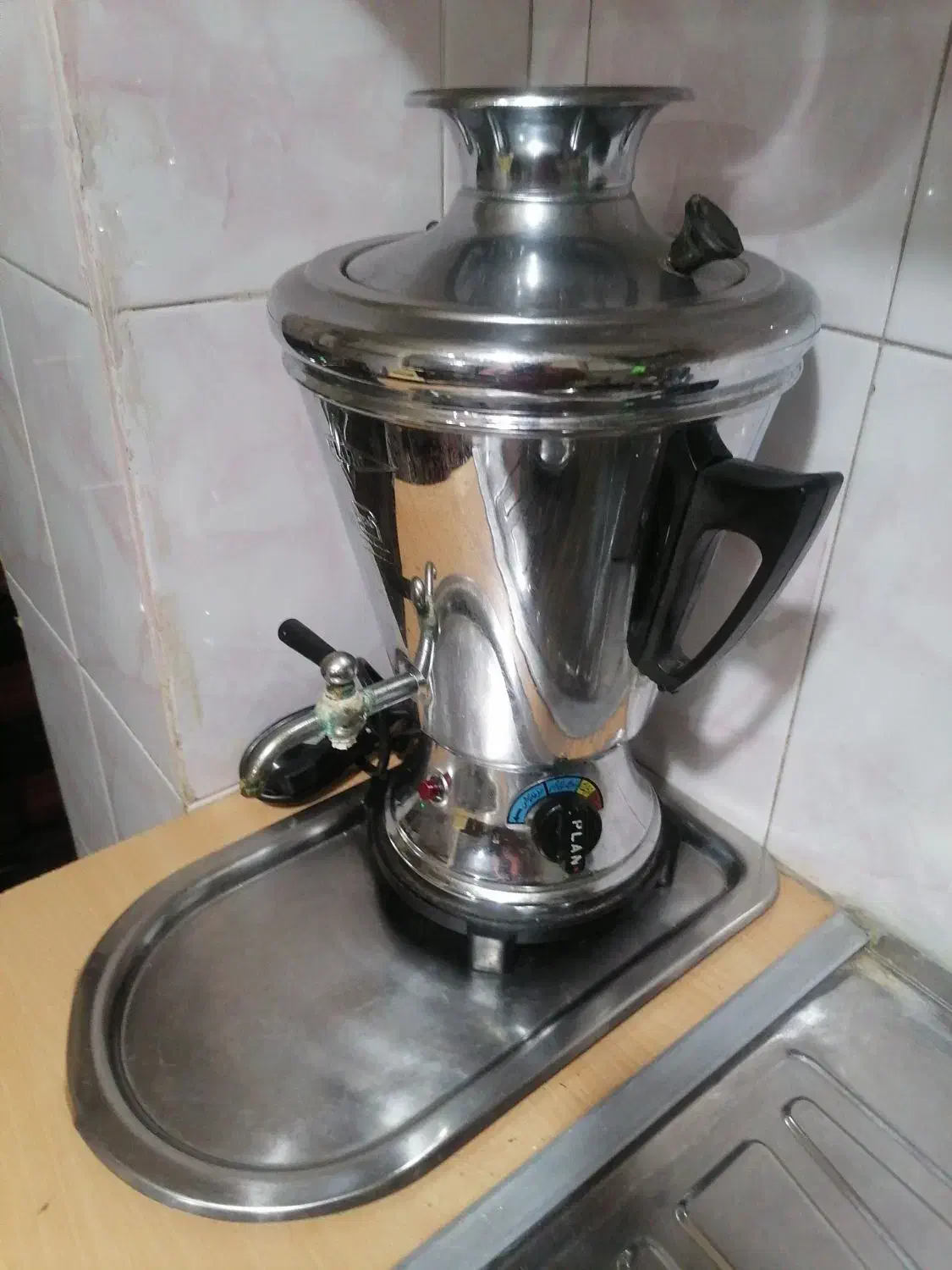 دیس چینی و سماور|کلکسیون اشیاء عتیقه|اندیشه, اندیشه فاز ۱|دیوار