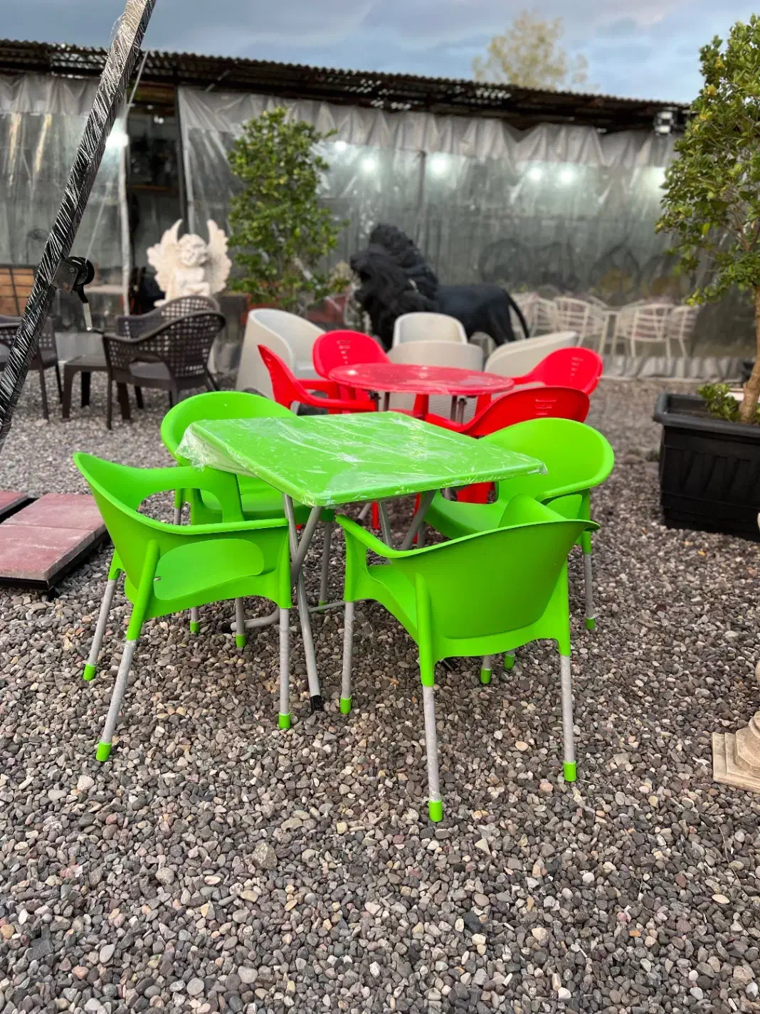 میز و صندلی پلاستیکی|میز و صندلی غذاخوری|فومن, |دیوار