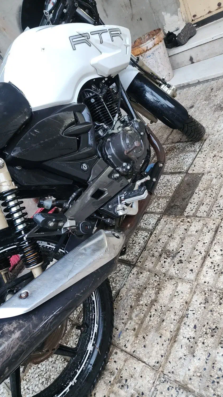 تمام قطعات آپاچی کیلومتر کمک باک|قطعات یدکی و لوازم جانبی|اقبالیه, |دیوار