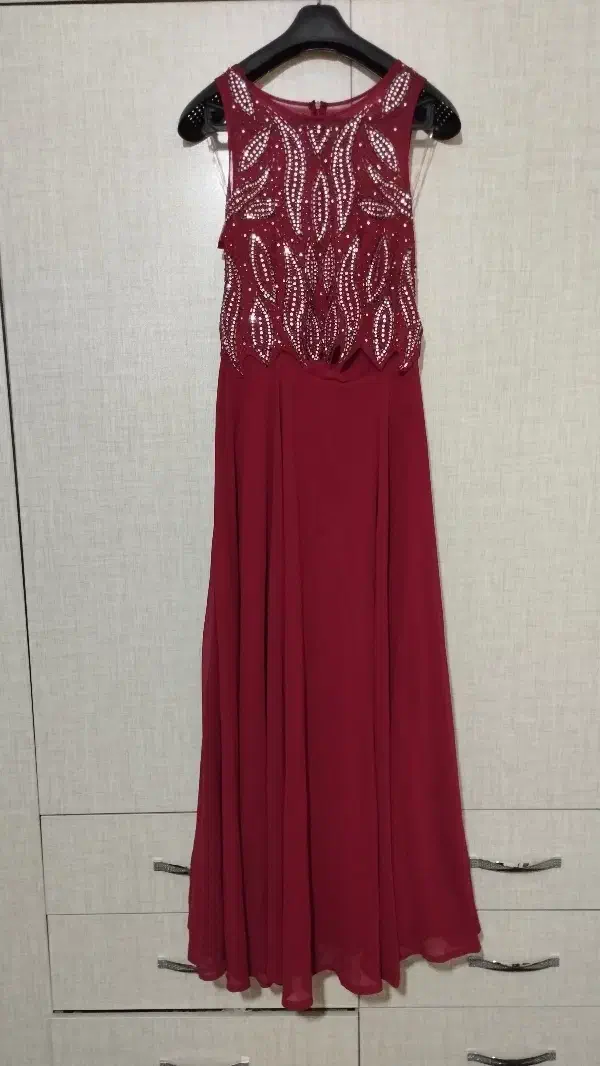 لباس مجلسی|لباس|بهار, |دیوار