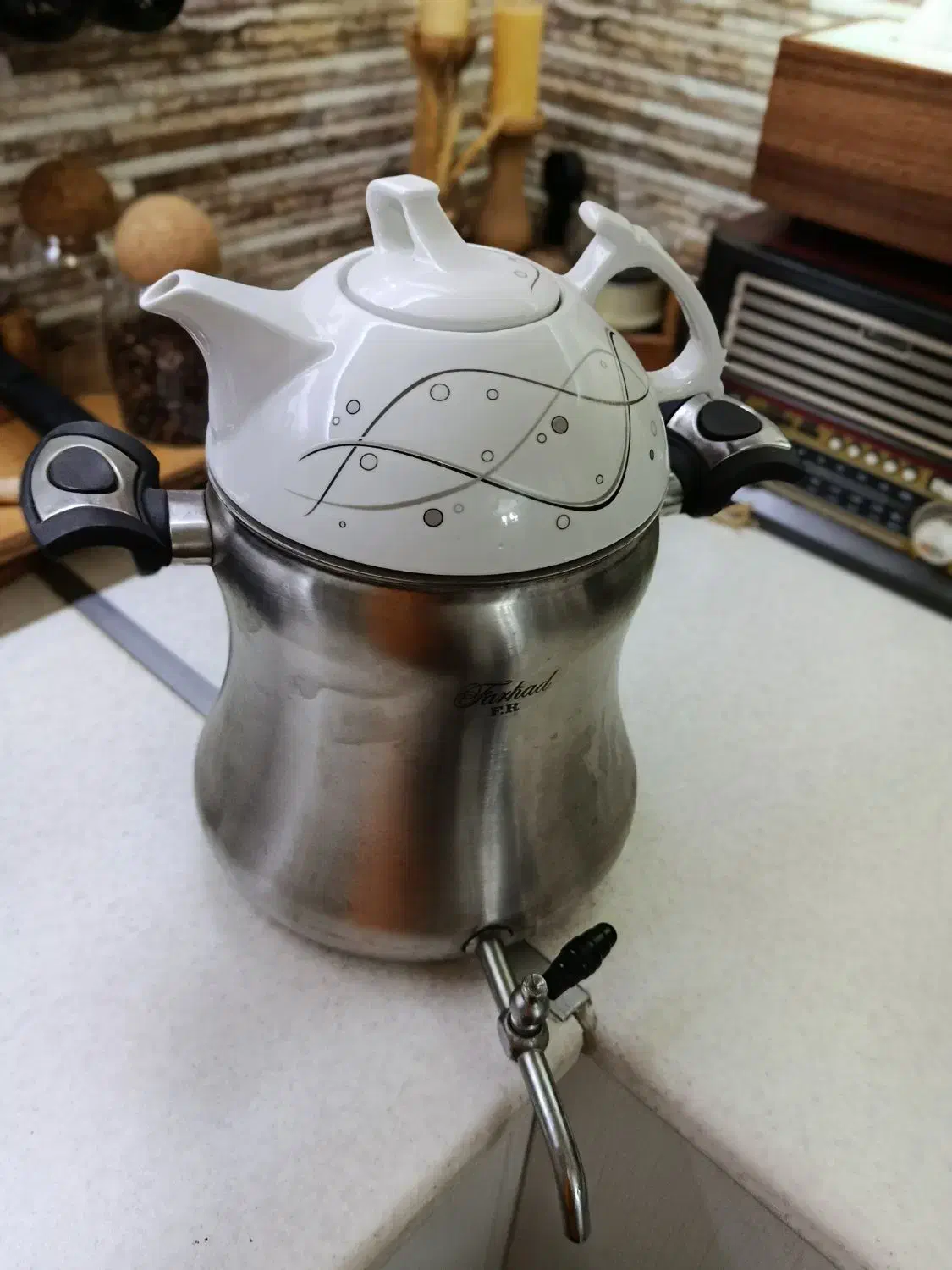 قوری و کتری|قوری، کتری، قهوهساز دستی|اندیشه, اندیشه فاز ۱|دیوار