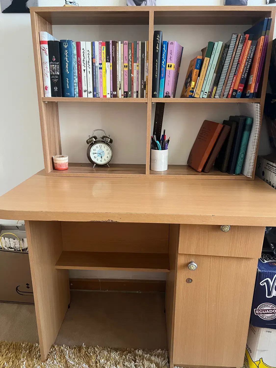 صندلی جکدار و میز مطالعه|میز تحریر و کامپیوتر|سمنان, |دیوار