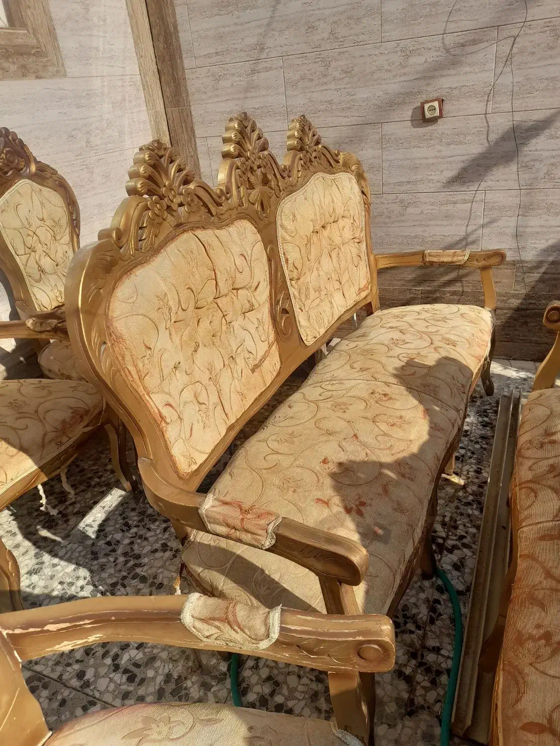 مبل۱۲نفره|مبلمان خانگی و میز عسلی|اصفهان, دهنو|دیوار