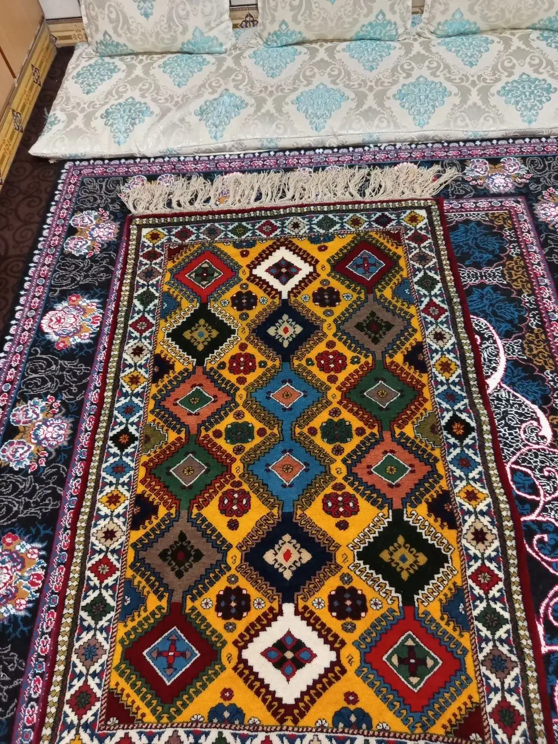 قالیچه زر و نیم|فرش|بروجن, |دیوار