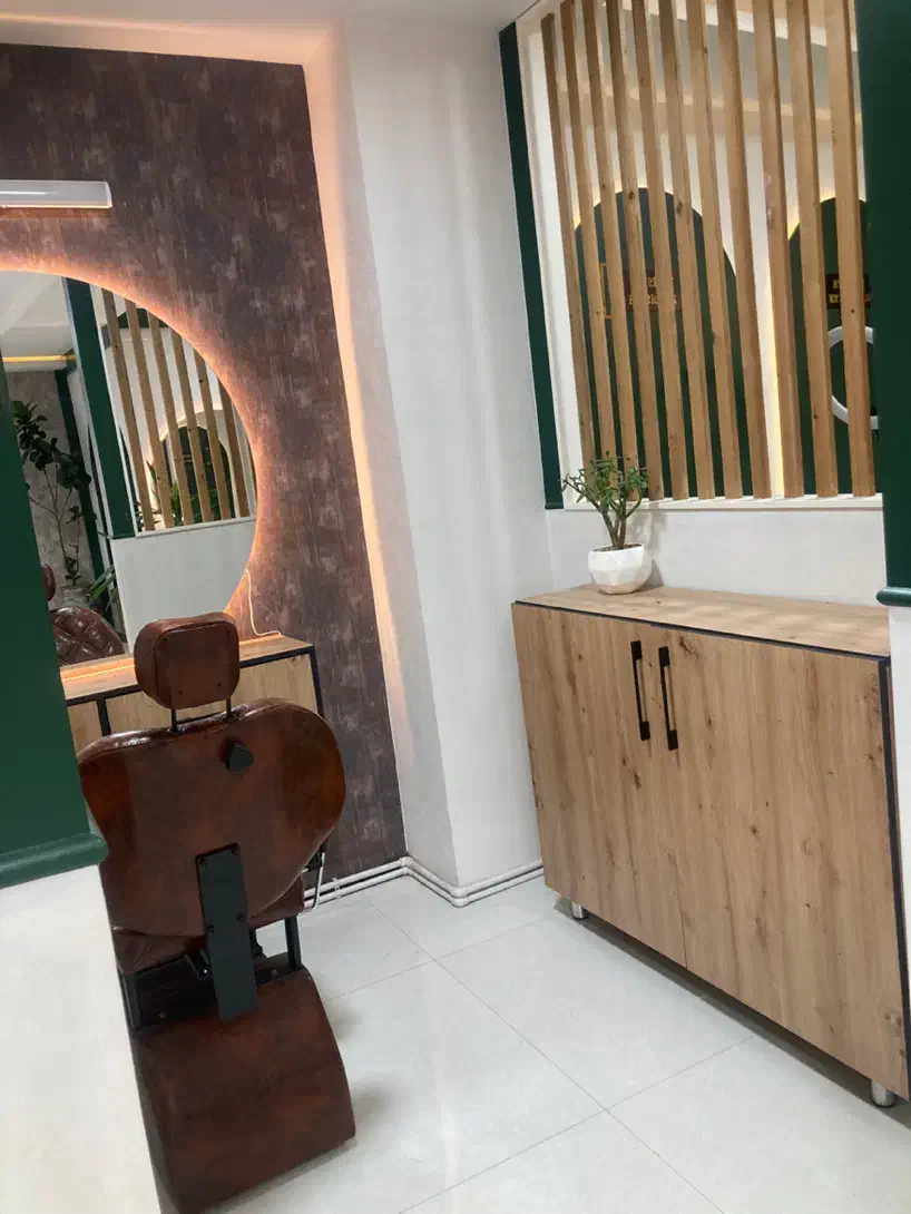 واگذاری فوری سالن زیبایی vip به علت مهاجرت|آرایشگاه و سالنهای زیبایی|نیشابور, دارایی|دیوار