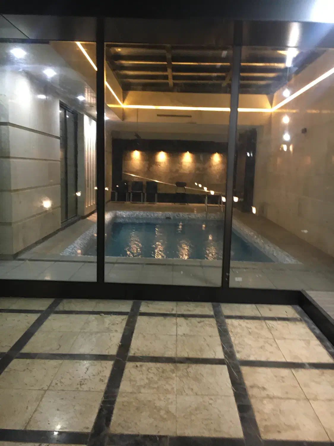 اجاره ویلا و باغ با استخر|اجارهٔ کوتاهمدت ویلا و باغ|شیراز, شهرک گلستان شمالی|دیوار