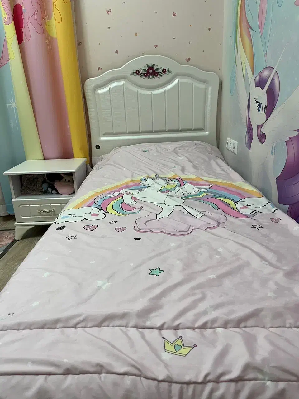 سرویس خواب نو|تخت و سرویس خواب|رشت, منظریه|دیوار