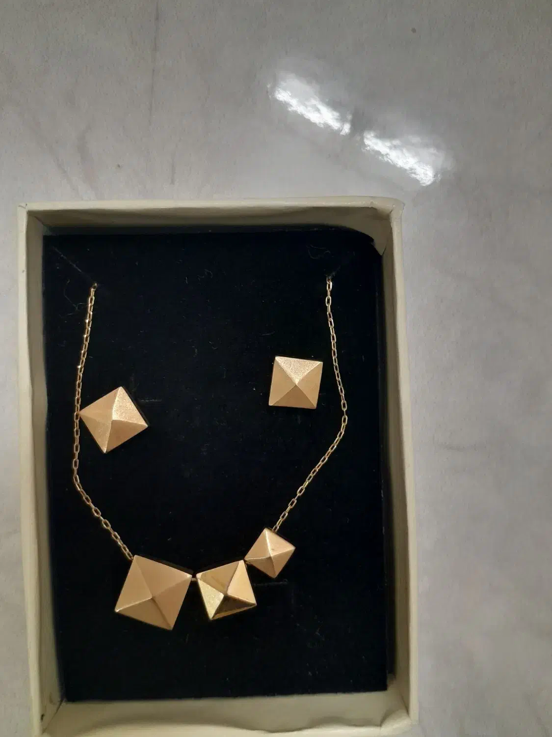 طلا|جواهرات|میبد, |دیوار