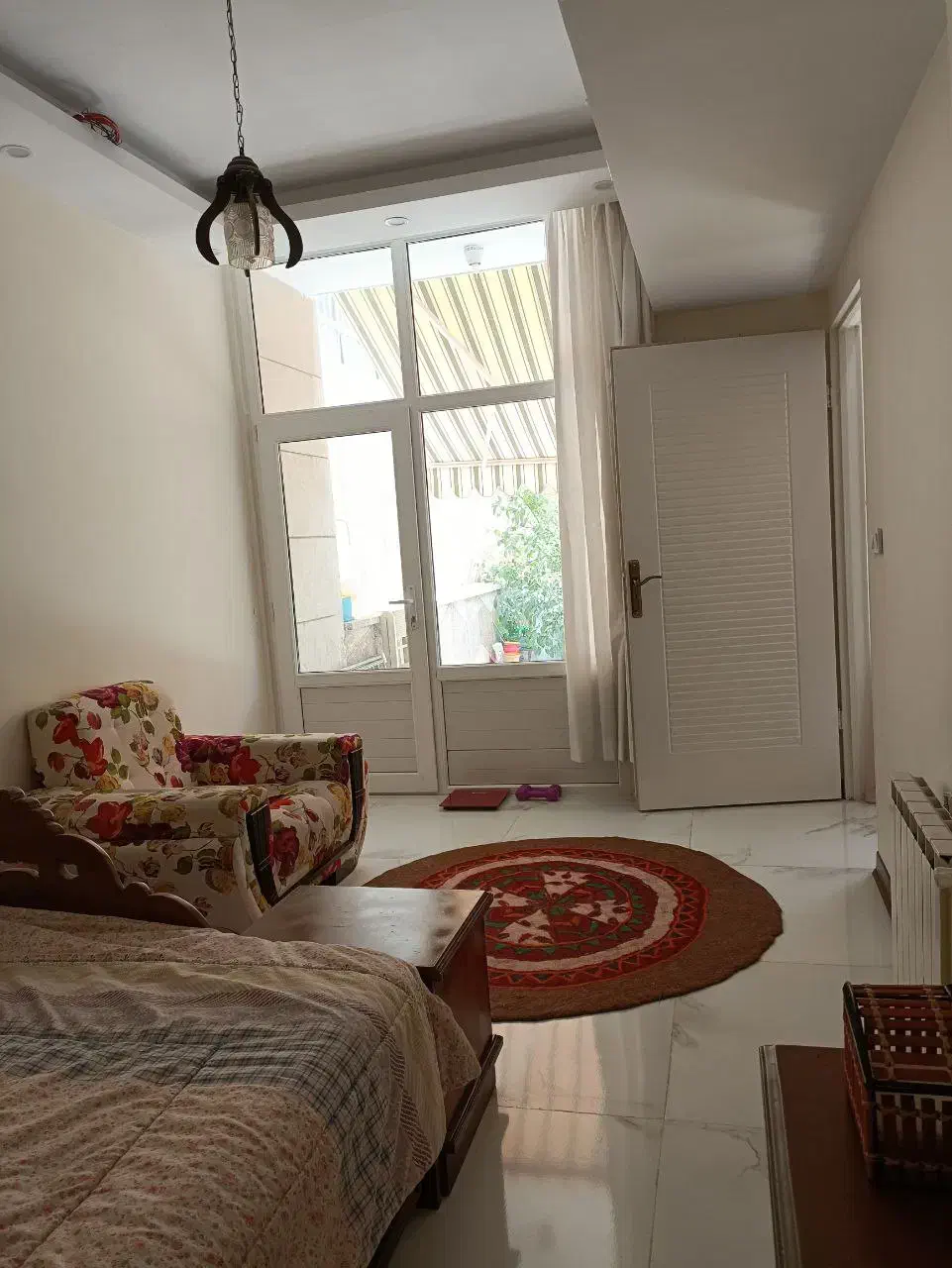 تک واحدی/بازسازی شده/۱۰۵متر/حیاط اختصاصی