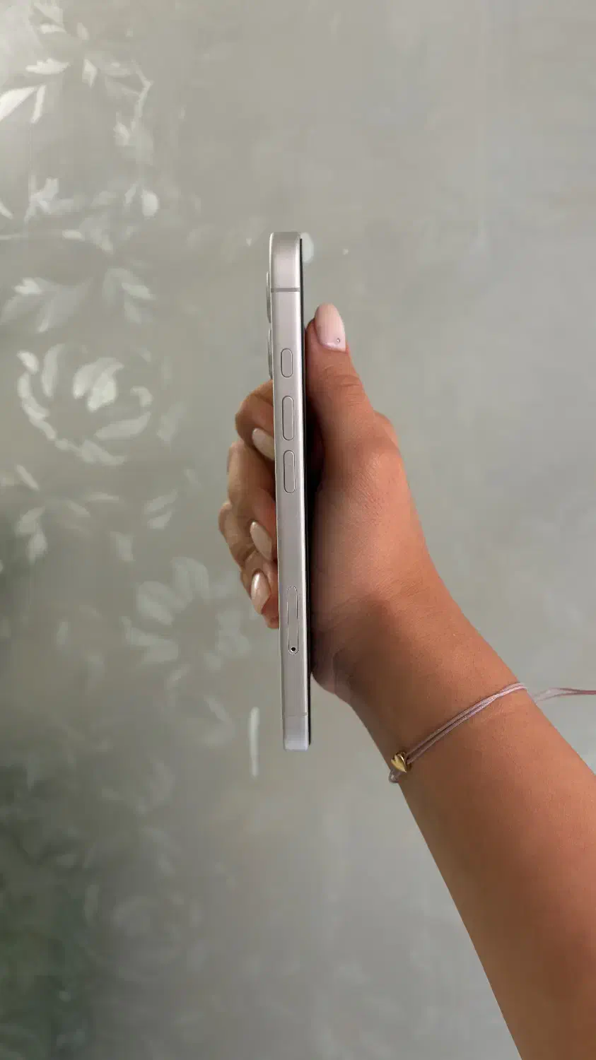 iphone 16 نرمال|موبایل|اصفهان, جلفا|دیوار