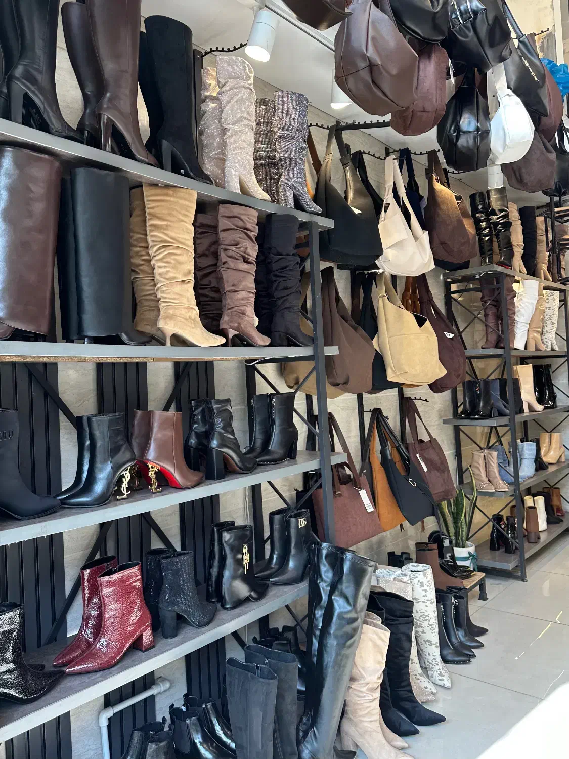 ادمین خانوم|استخدام رایانه و فناوری اطلاعات|رشت, منظریه|دیوار