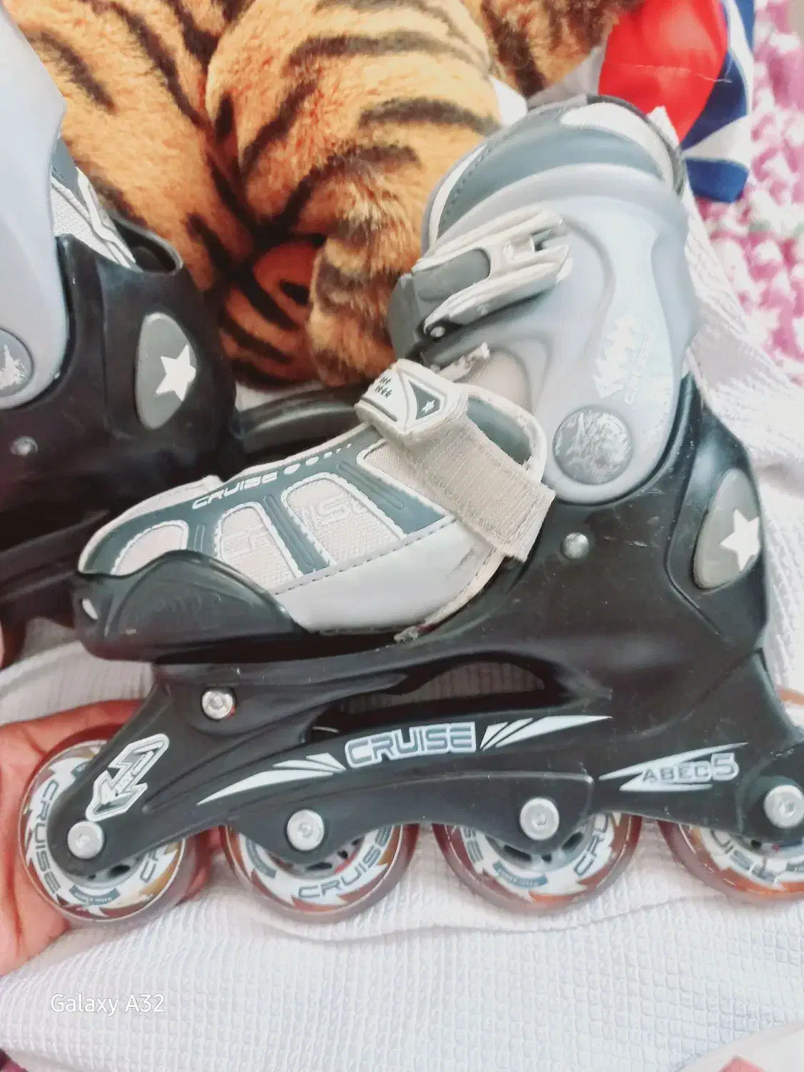 کفش اسکیت ورزش ۳۷|دوچرخه، اسکیت، اسکوتر|ورامین, خیر آباد|دیوار