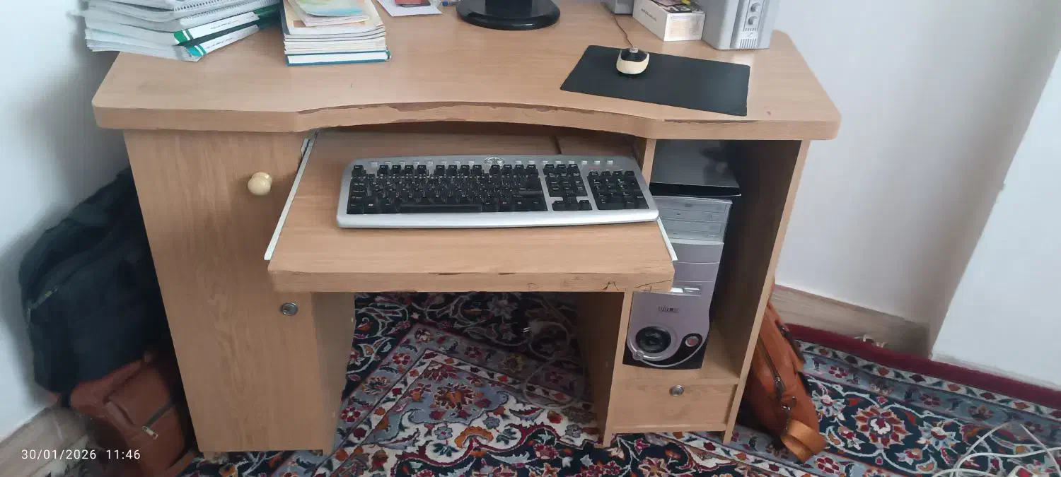 میز کامپیوتر|میز تحریر و کامپیوتر|برخوار, |دیوار