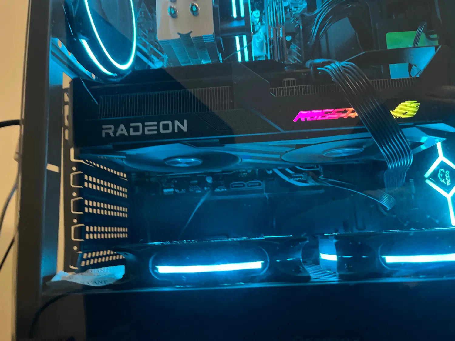 کارت گرافیک 6650 xt rog|قطعات و لوازم جانبی رایانه|کرج, مهرویلا جنوبی|دیوار