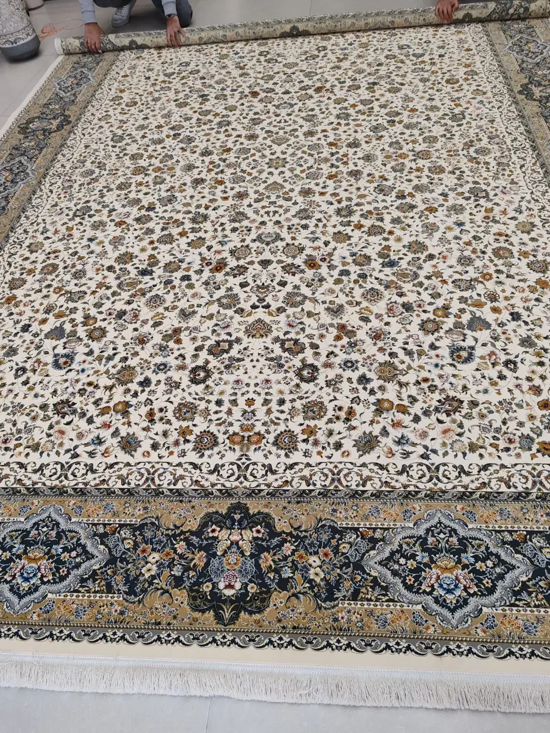 3 تخته فرش 12متری 1200شانه افشان پاتریس|فرش|قم, نیروگاه|دیوار