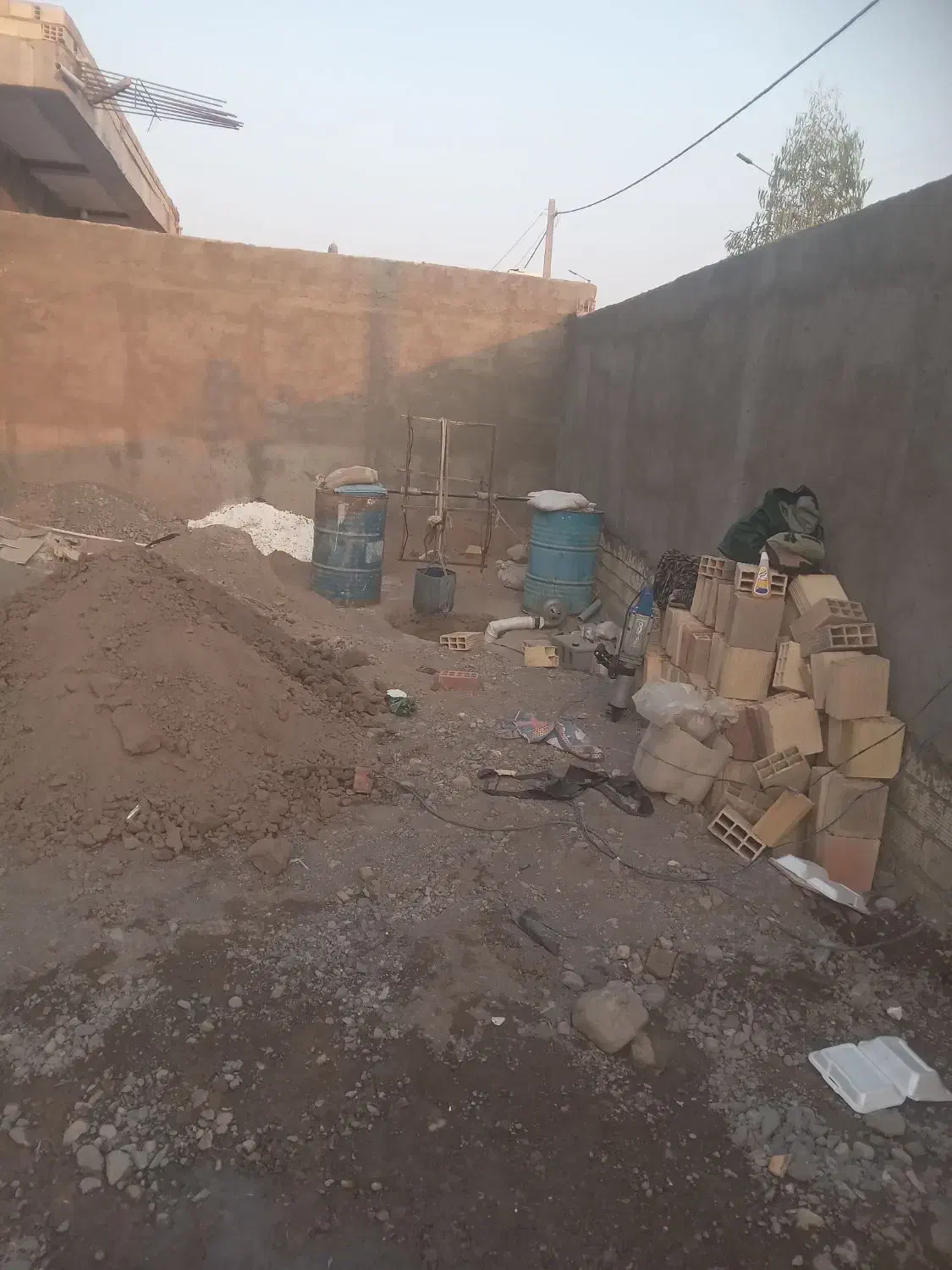 چاکن|خدمات پیشه و مهارت|بم, |دیوار