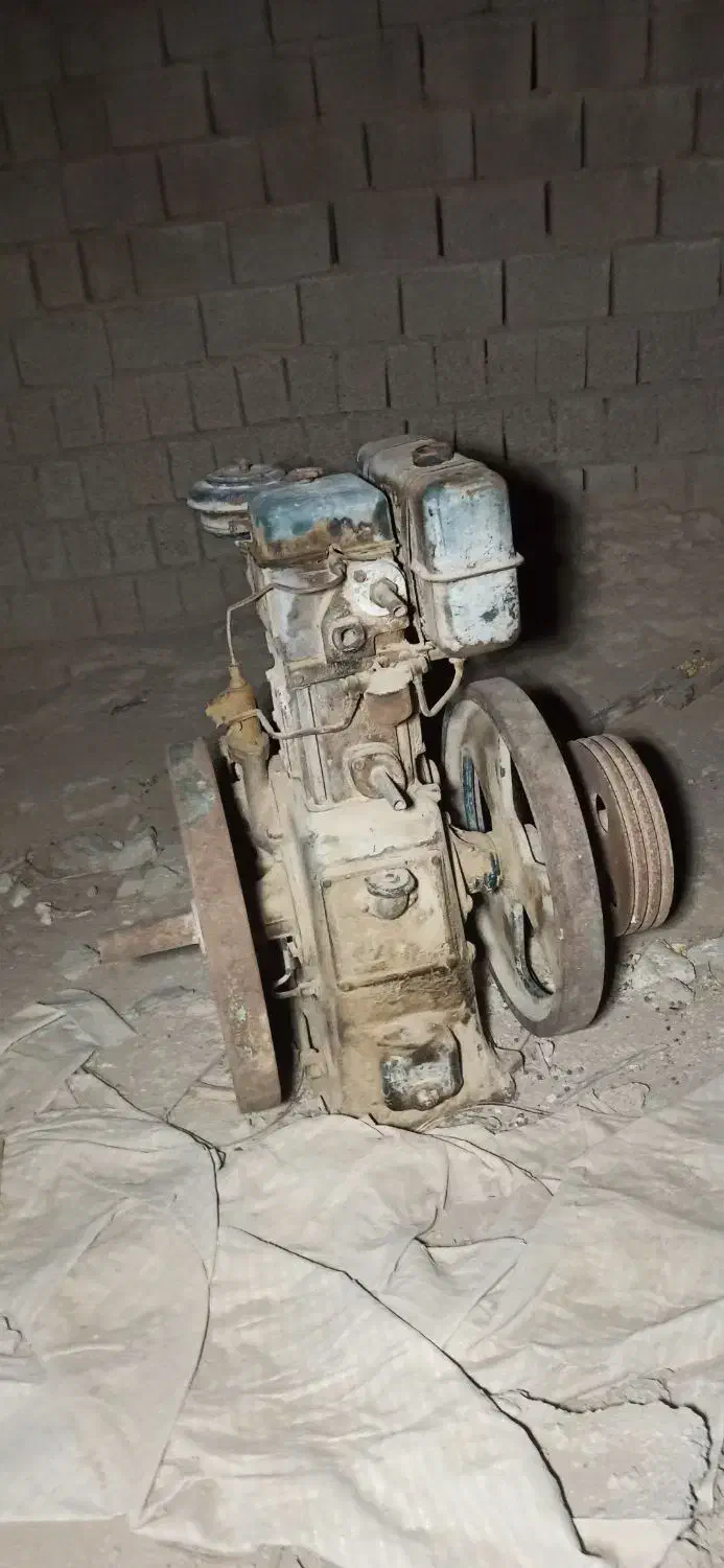 تلمبه|ماشین‌آلات صنعتی|بندر گناوه, |دیوار