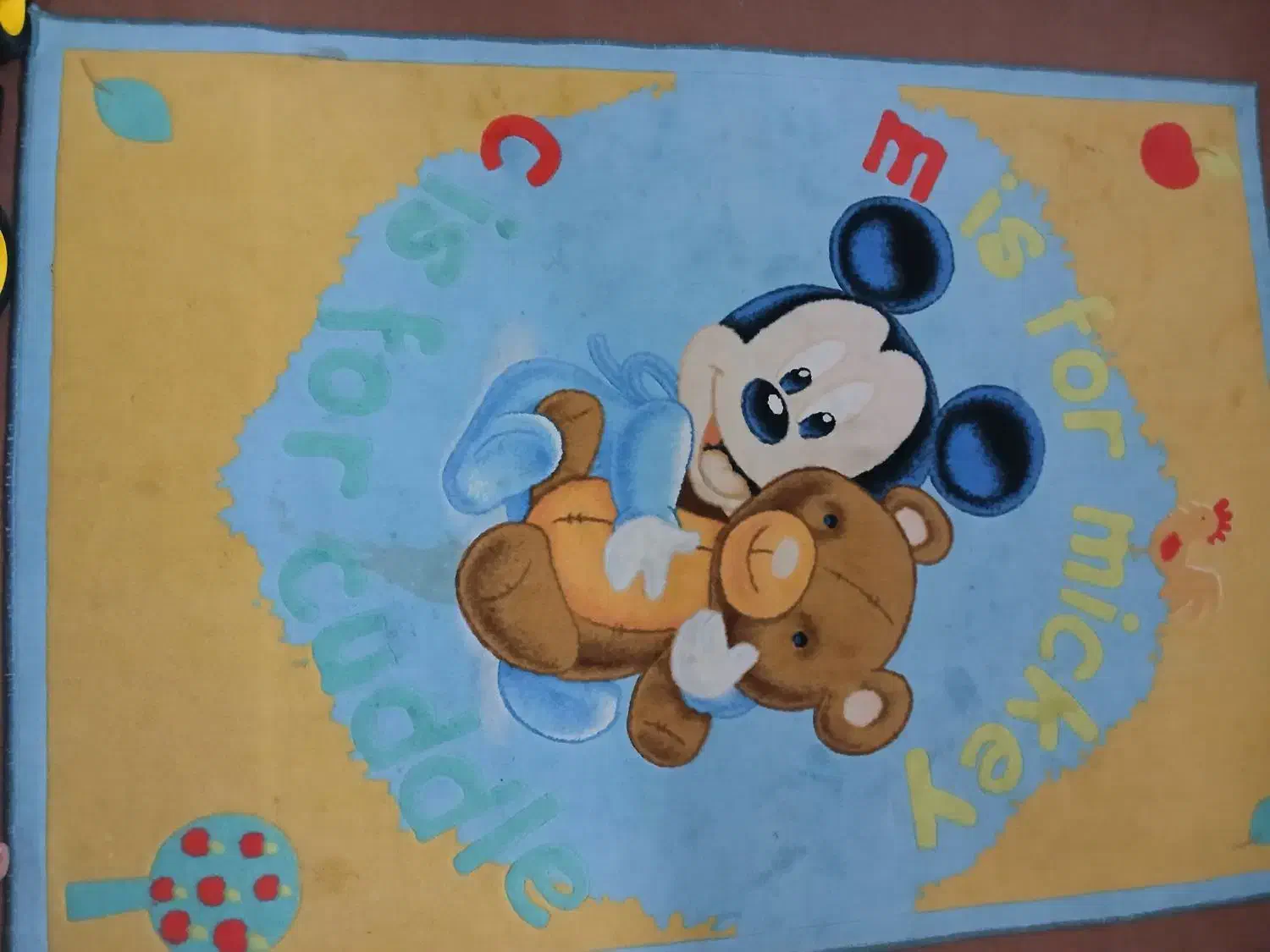 فرش اتاق بچه سالم بدون پارگی تخفیف هم داره|فرش|ری, فیروزآبادی|دیوار