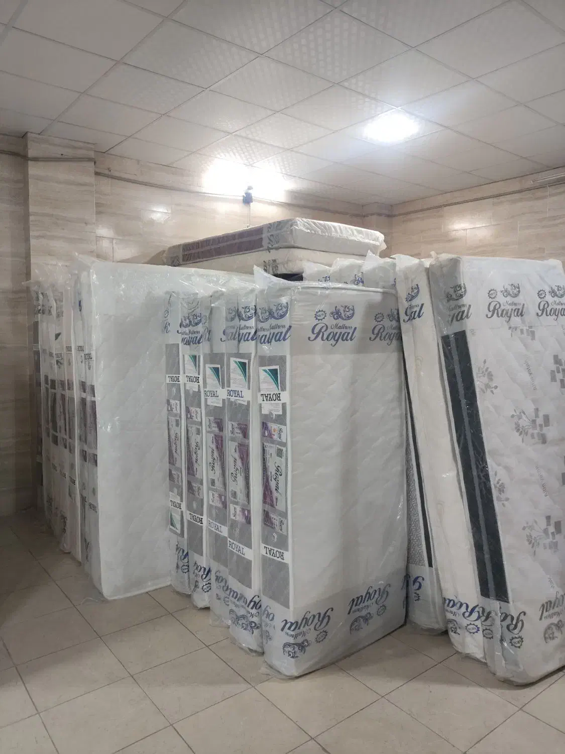 تشک ارزان|تشک تختخواب|شیراز, شهرک گلها|دیوار