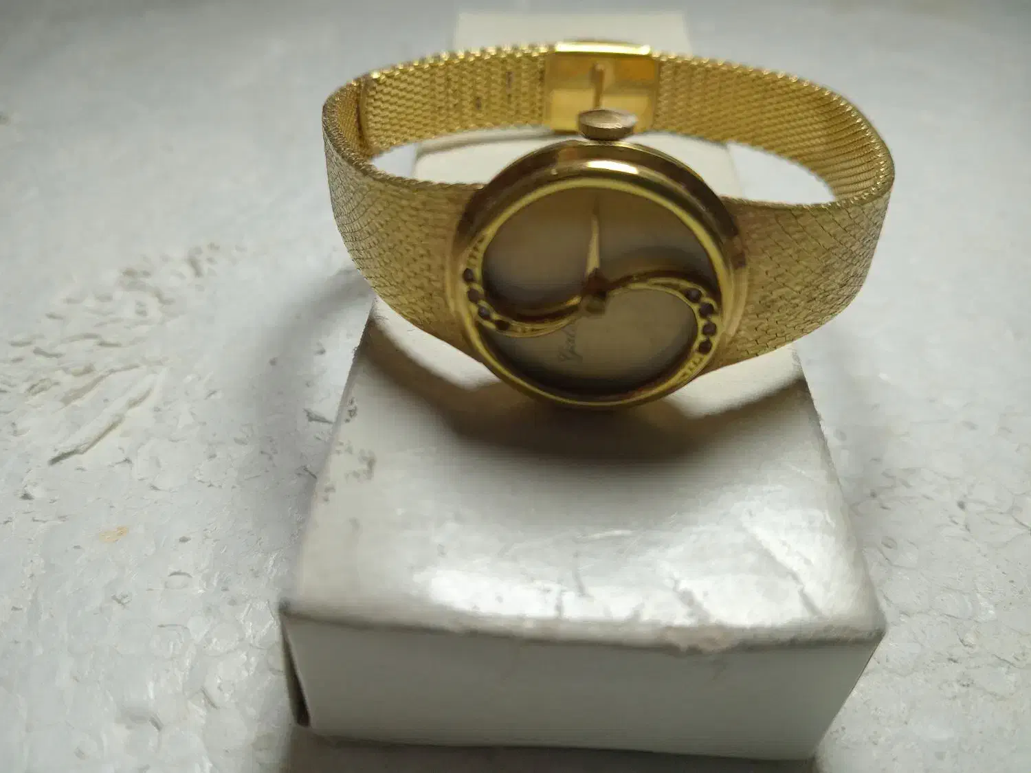 ساعت کوکی|ساعت|هشتگرد, هشتگرد قدیم|دیوار