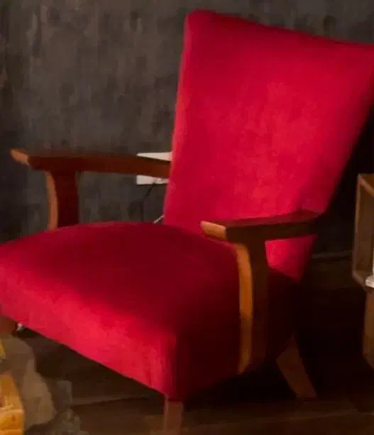 دو عدد مبل تک|مبلمان خانگی و میز عسلی|ری, جوانمرد قصاب|دیوار