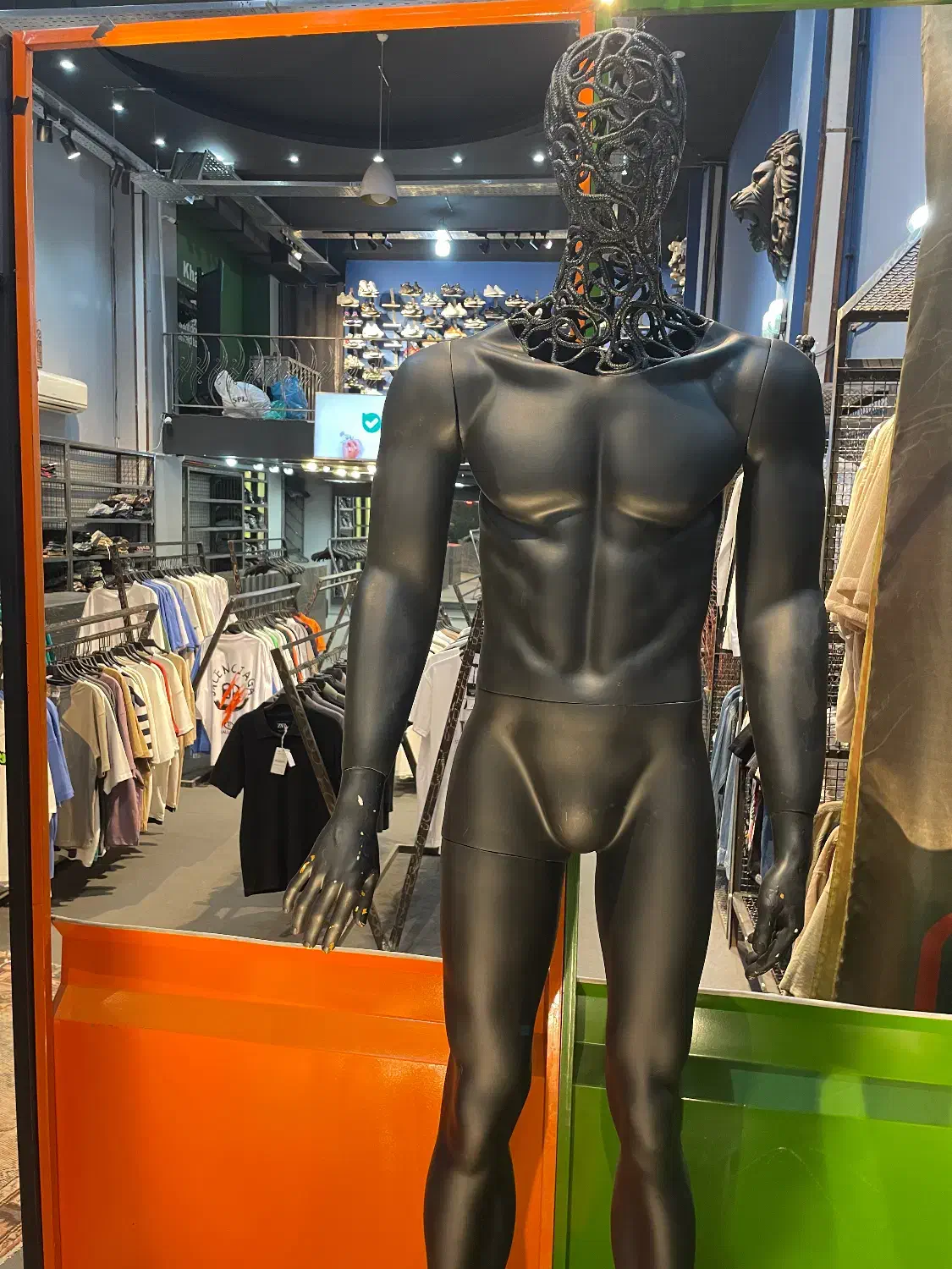 دکور پوشاک|فروشگاه و مغازه|کرج, شهرک طالقانی|دیوار