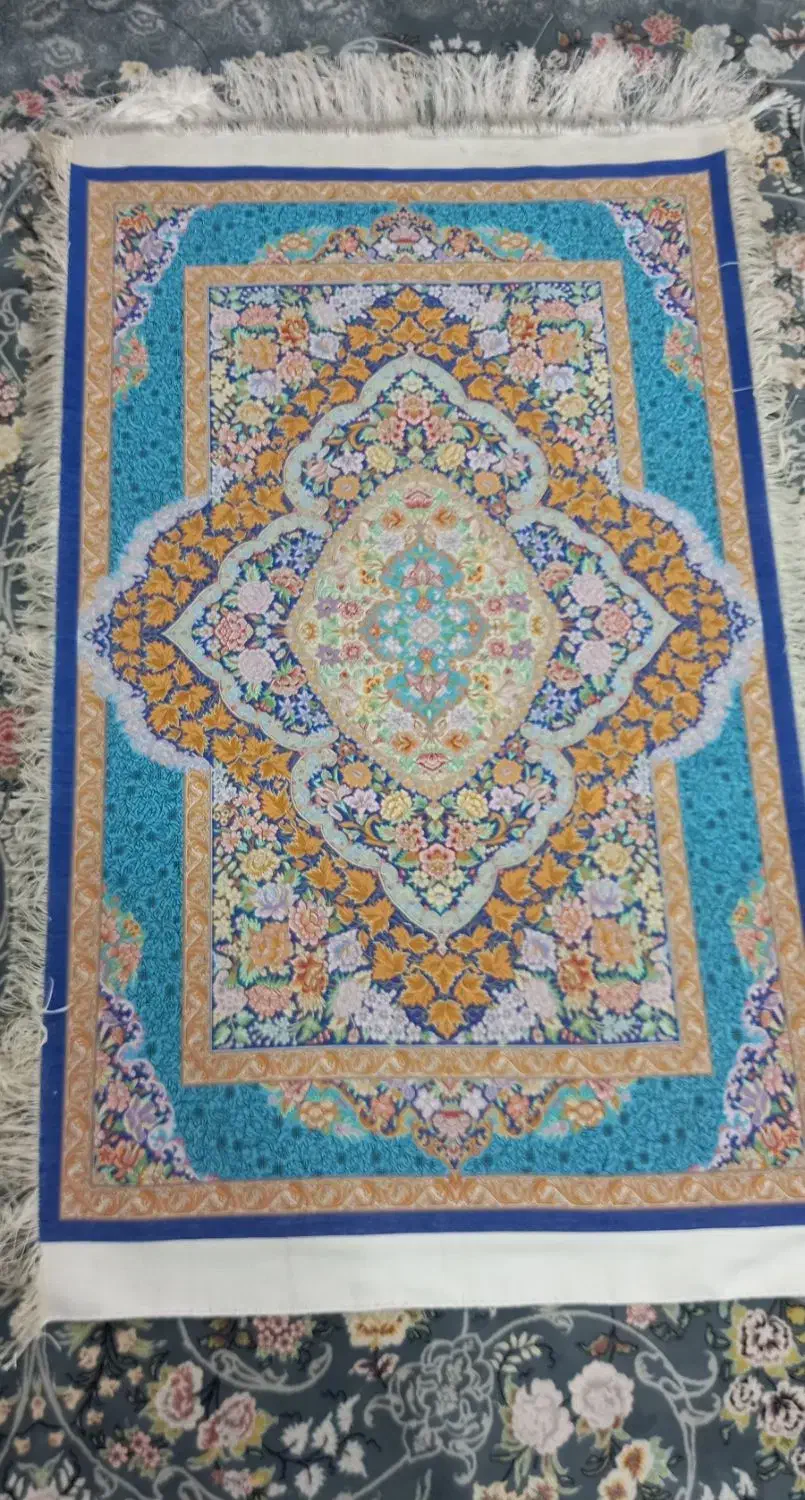 فرش دستباف ابریشم|فرش|زنجان, |دیوار