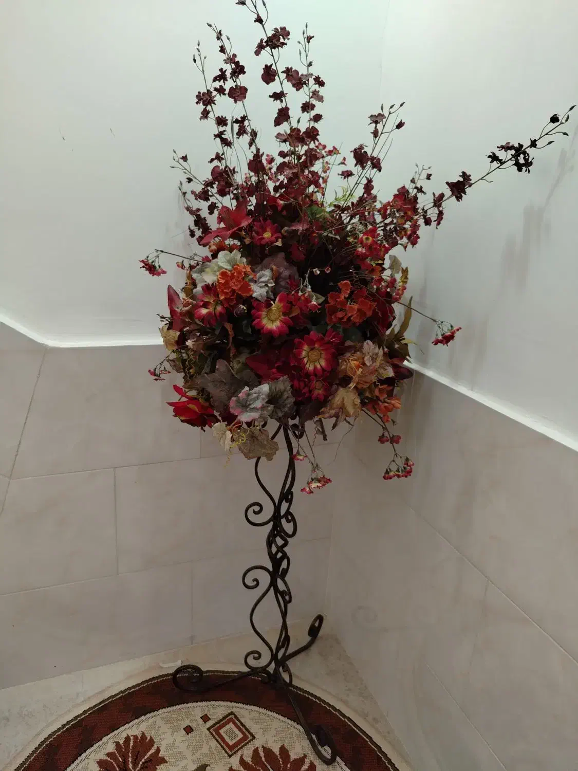 دوتا گل مصنوعی|گل مصنوعی|خمین, |دیوار