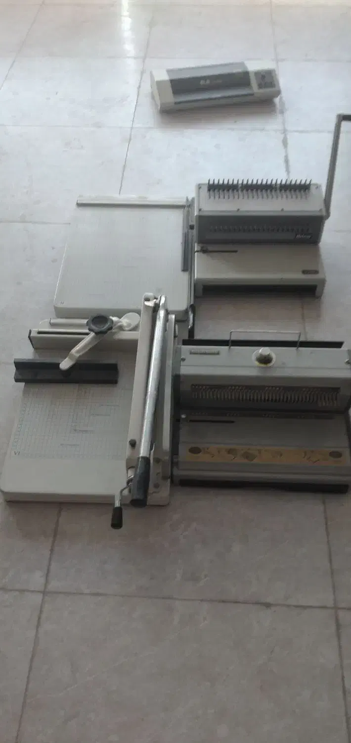 دو دستگاه پانچ فنر زنی و دو دستگاه کاتر بزرگ|ماشین‌آلات صنعتی|کیش, |دیوار