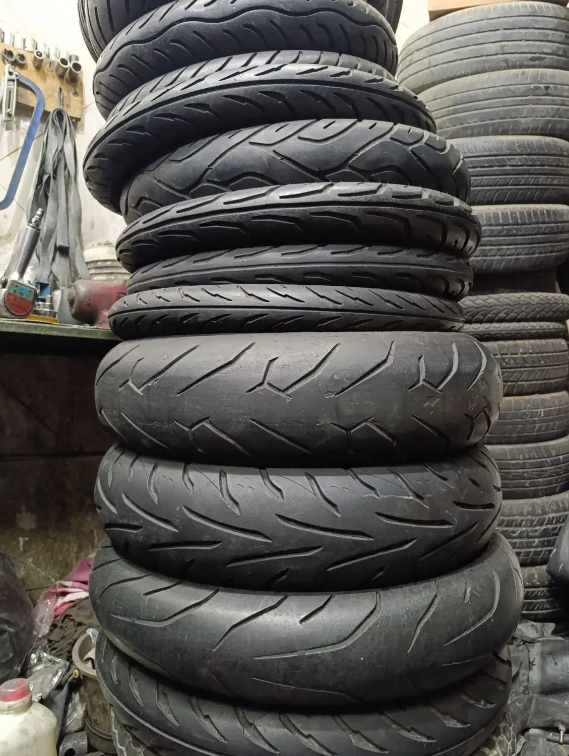 لاستیک موتور استوک کلیک ایروکس وسپا تریل بنلی|قطعات یدکی و لوازم جانبی|اصفهان, مصلی|دیوار