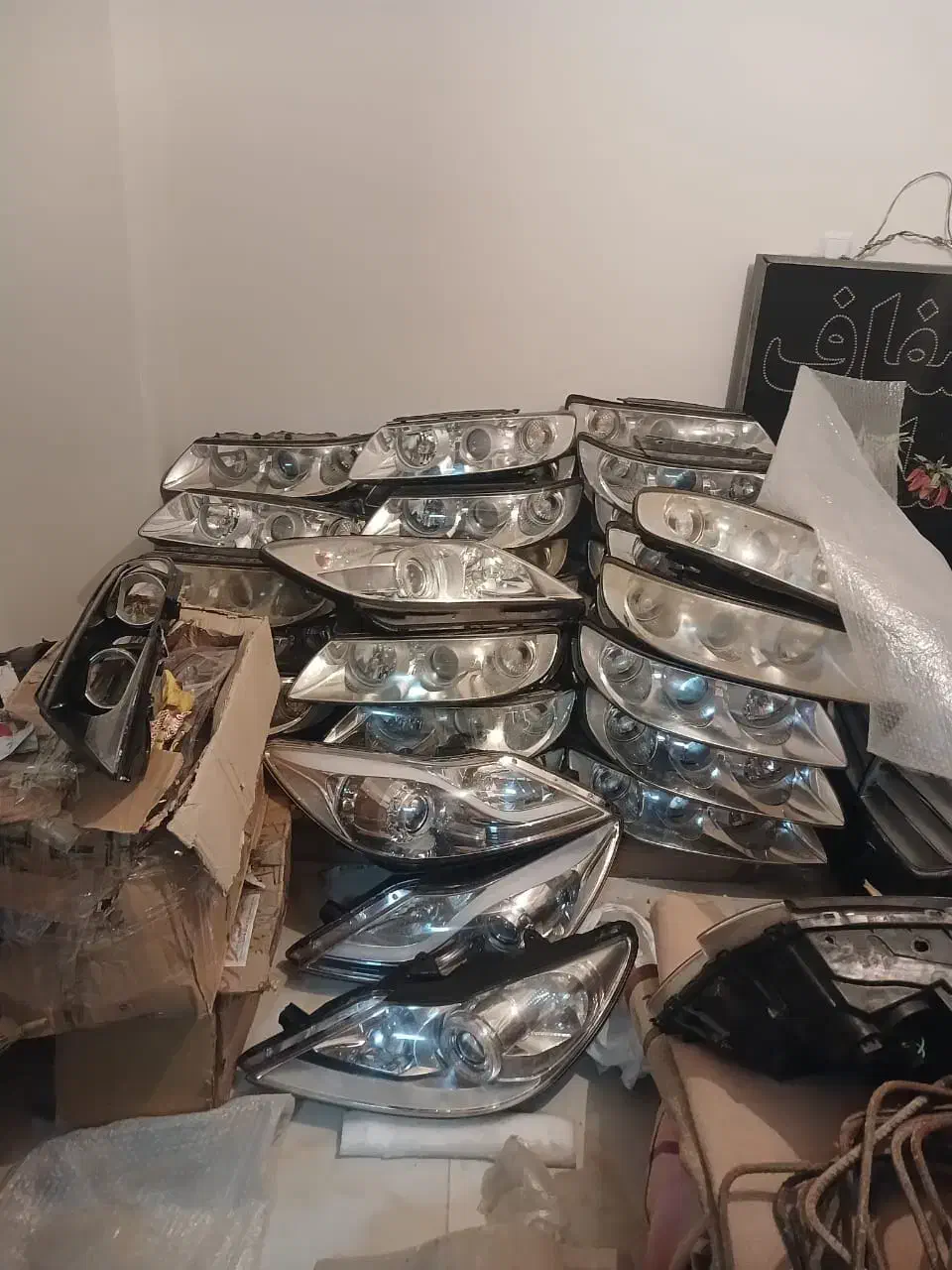 فروش استوک چراغ،سپر،جلوپنجره،پرژکتور|قطعات یدکی و لوازم جانبی|اصفهان, مارچین|دیوار