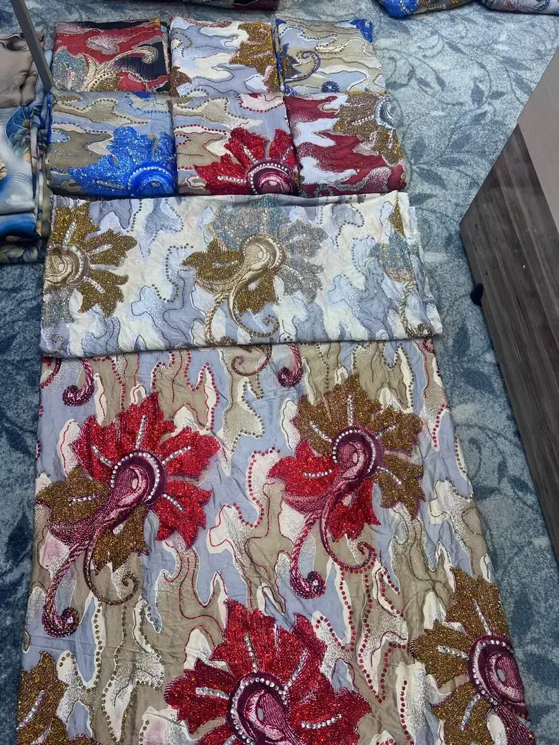 نیازمند خانم جهت نگین زنی در منزل|استخدام هنری و رسانه|زاهدان, |دیوار