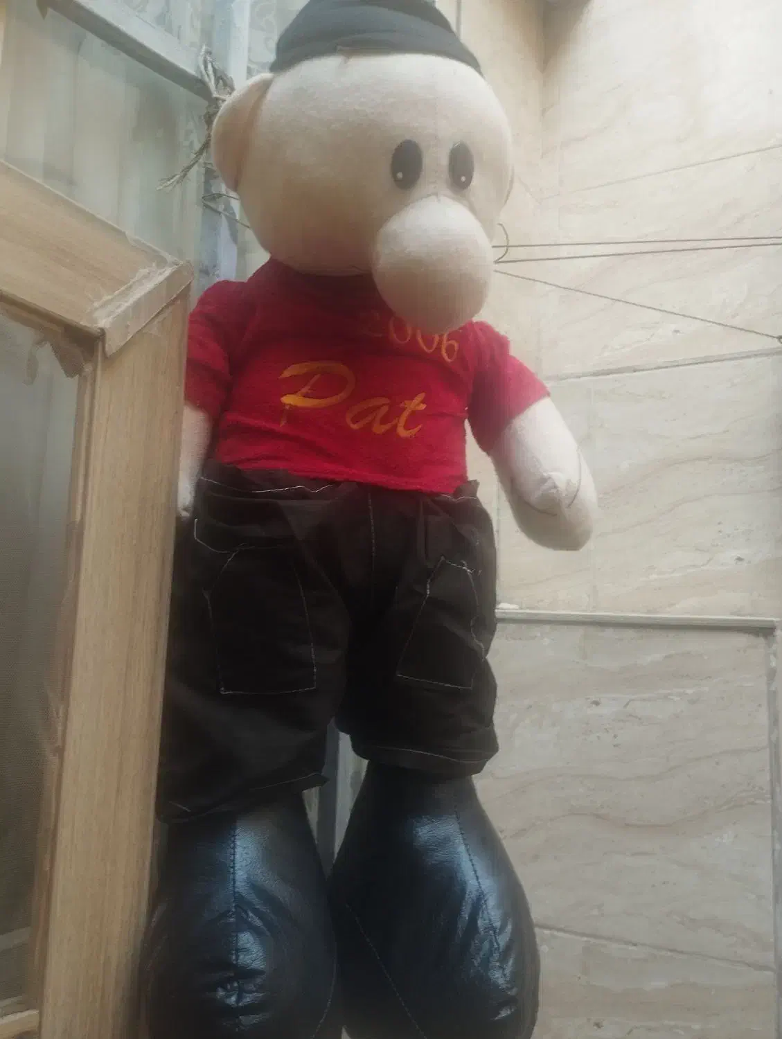 عروسک. بزرگ‌کوچیک|اسباب‌‌بازی|قدس, شهر‌قدس|دیوار