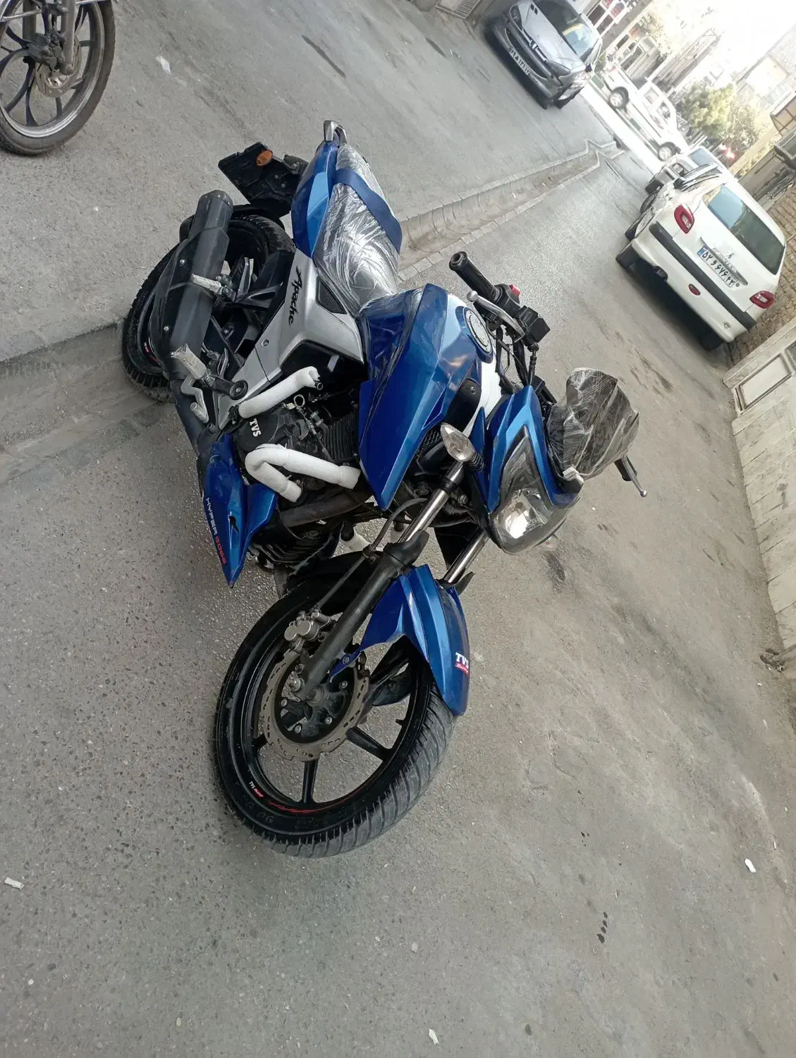 اپاچی 200 مزایده|موتورسیکلت|مشهد, شهرک امام هادی (شهرک غرب)|دیوار