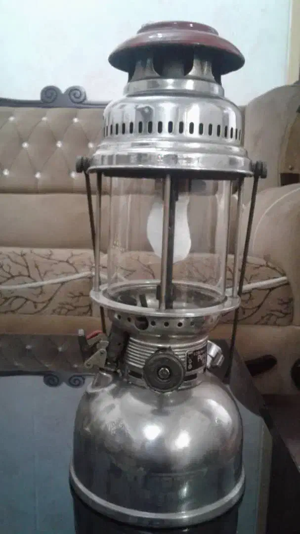 چراغ زنبوری سالم|کلکسیون اشیاء عتیقه|کومله, |دیوار