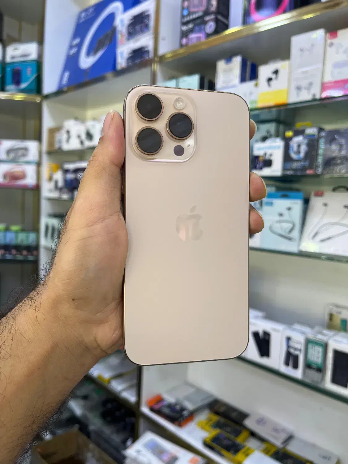 16Pro max 256|موبایل|قشم, |دیوار