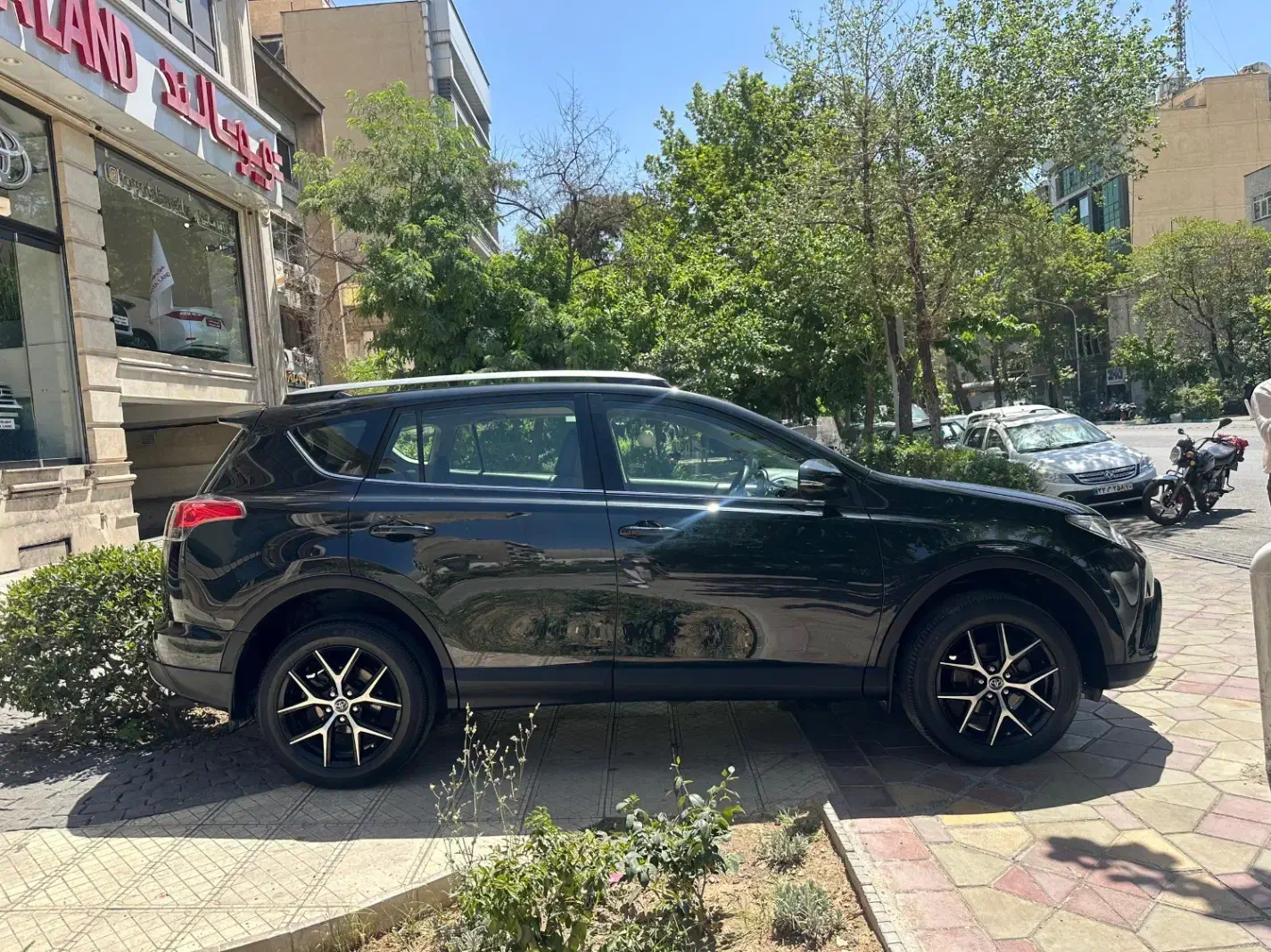 تویوتا راوفور فول عمان، مدل ۲۰۱۷|خودرو سواری و وانت|تهران, عباس‌آباد|دیوار