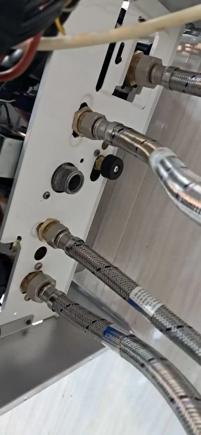 پکیچ ایران رادیاتور در حد صفر|آبگرمکن، پکیج، شوفاژ|رشت, سیا اسطلخ|دیوار