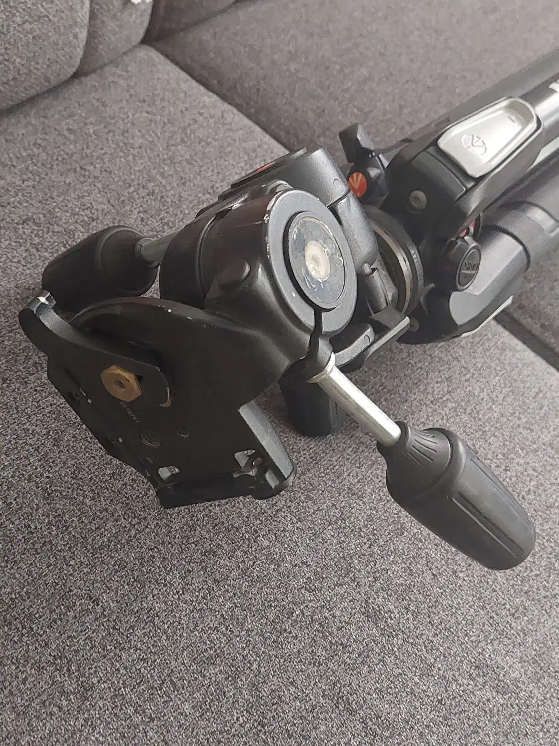 سه پایه عکاسی مانفروتو manfrotto|دوربین عکاسی و فیلم‌برداری|تهران, دارآباد|دیوار