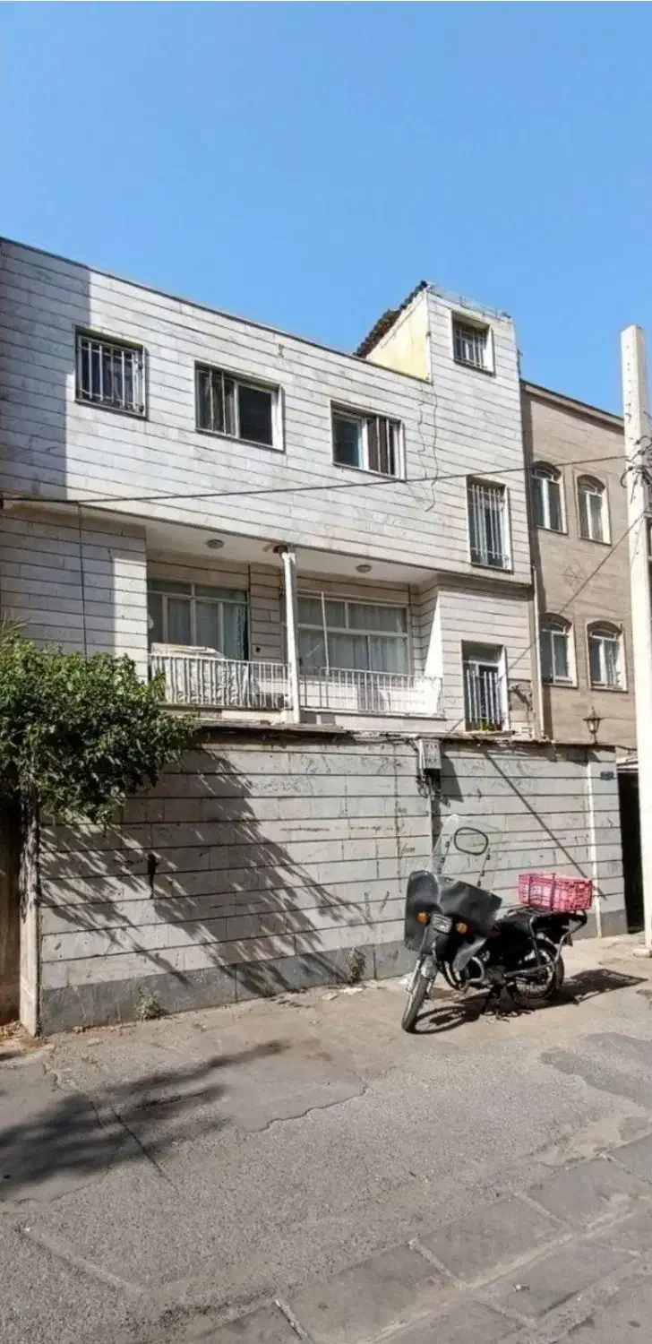 دروس/مستغلات/۱۰۰متر زمین ۲۴۰متر بنا/تریبلکس|فروش زمین و ملک کلنگی|تهران, دروس|دیوار