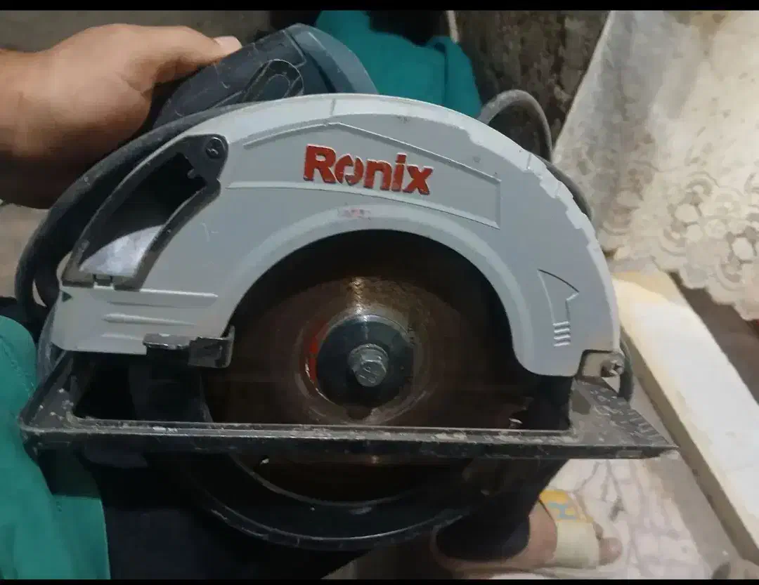 فارسی بر|ابزارآلات|نیشابور, مبارکه|دیوار