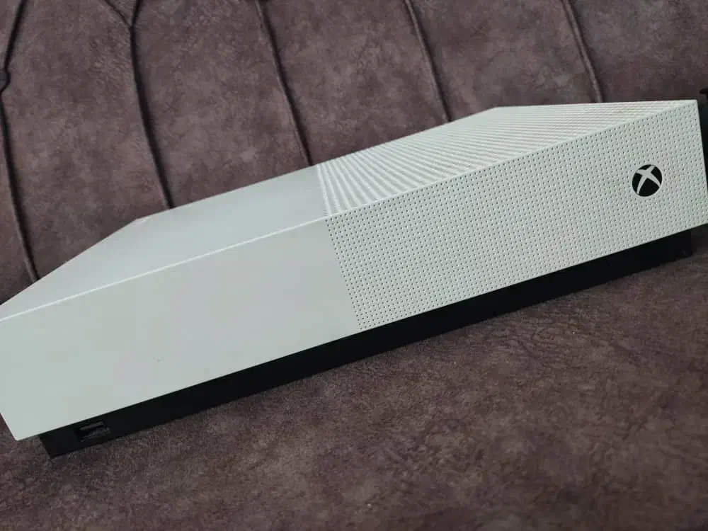 فروشی در حد نو کم استفاده شده|کنسول، بازی ویدئویی و آنلاین|بهبهان, |دیوار