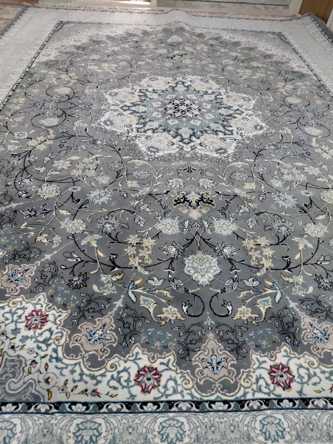 فرش تراکم۲۵۰۰ طرح سیمین کاشان|فرش|سبزوار, طبرسی (جعفرآباد)|دیوار