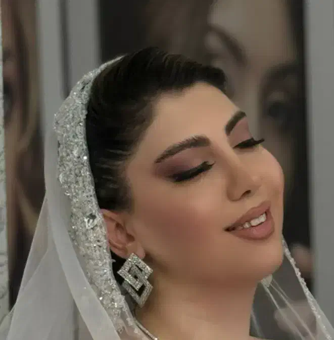 میکاپ و شنیون عروس ویژه|خدمات آرایشگری و زیبایی|محمدیه-قزوین, |دیوار