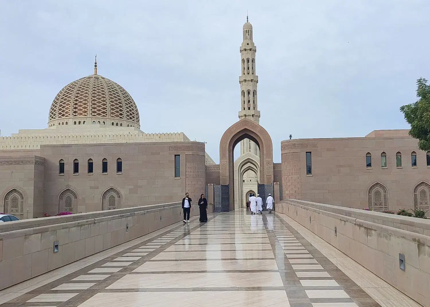 سفر به عمان فقط 12 ملیون|تور و چارتر|قم, چهار مردان|دیوار