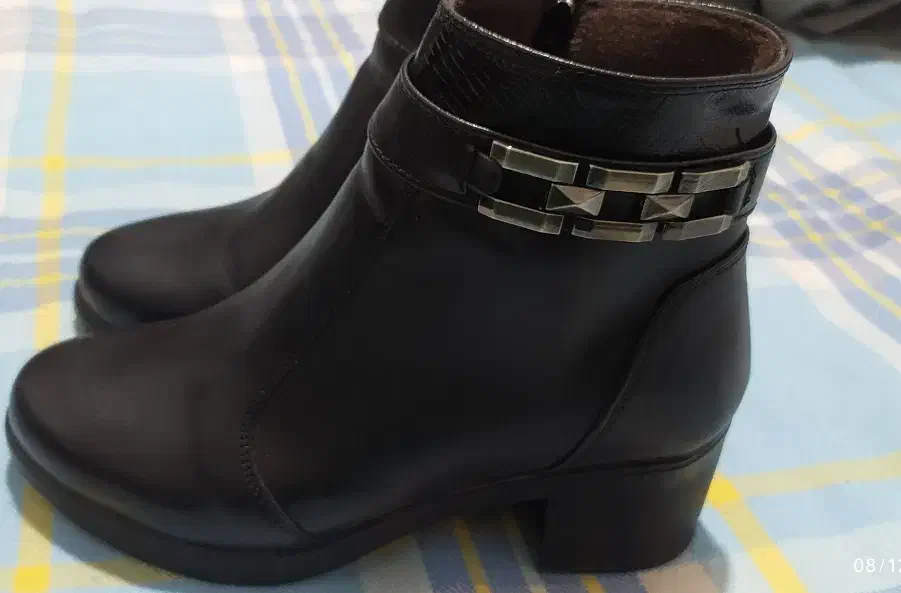 نیم بوت چرم|کیف، کفش، کمربند|خمینیشهر, |دیوار